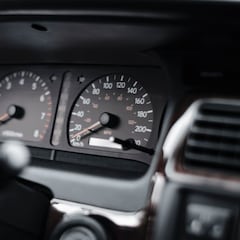 ¿Cuánto dura la reserva del coche, cuántos kilómetros aguanta y qué pasa si me quedo sin gasolina?