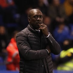 Seedorf todavía busca la primera victoria y el plan correcto