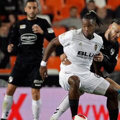 Jaume y Batshuayi evitan la crecida del Ebro