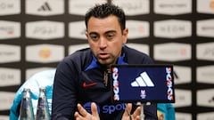 RIAD (ARABIA SAUDÍ), 11/01/2023.- El entrenador del FC Barcelona, Xavi Hernández, asiste a una rueda de prensa este miércoles en Riad, Arabia Saudí, en la víspera del encuentro de semifinales de la Supercopa de España ante el Real Betis en el Estadio Internacional Rey Fahd. EFE/ Juan Carlos Cárdenas
