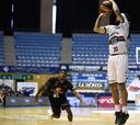 Robertson machaca al Zaragoza: 37 puntos con nueve triples