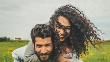 Un estudio de Harvard señala la edad perfecta a la que encontramos la felicidad: estos son los hábitos necesarios