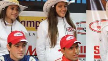 <b>COCHES. </b>Agüero, con su escudería de coches en Argentina.