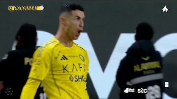 Cristiano Ronaldo smashes 956 goals with stunning brace