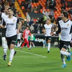 Carlos Soler despide a Robert