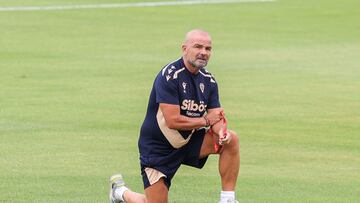 Paco López en un entrenamiento en la Ciudad Deportiva Bahía de Cádiz.