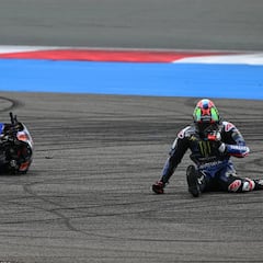 Rins, obligado a pasar por quirófano tras su caída en Assen