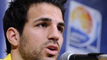 Cesc compareció ante los medios.