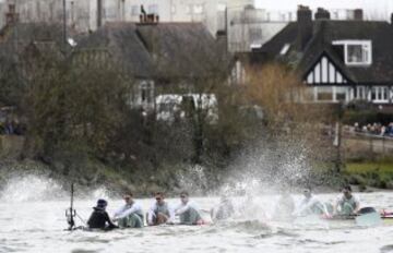 En hombres Cambridge consiguió su objetivo de romper la racha de tres victorias consecutivas de Oxford.