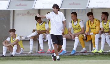 Raúl González Blanco ha dirigido el primer partido del Real Madrid Castilla frente a la Gimnastica Segoviana en el Municipal de La Albuera.