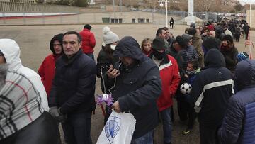 Largas colas en Soria por las entradas.