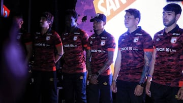 Independiente Santa Fe presenta sus camisetas para el 2019