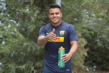 Con 2 MDE en 2009, el mediocampista fue uno de los mayores deseos del Rebaño Sagrado gracias a su plurifuncionalidad, al final nunca cedieron su carta y hoy en día Cortés está relegado a la banca de Santos Laguna.