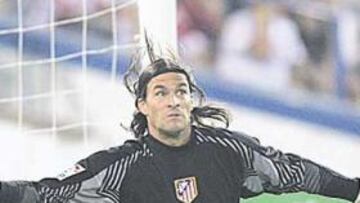 <b>SEGURIDAD. </b>Con Leo Franco se acabó el debate. El portero rojiblanco es uno de los más seguros de la Liga.