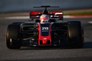 Kevin Magnussen en su Haas-Ferrari VF-17 