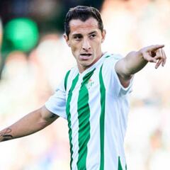 Andrés Guardado tendría acuerdo de palabra para renovar con Betis