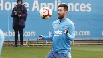 Messi y Piqué se ejercitan y estarán disponibles ante el Rayo