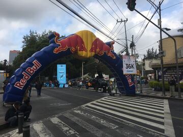 Así se divirtieron y recuperaron los corredores del Maratón CDMX