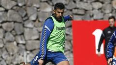 Alberto en el entrenamiento del Tenerife. 