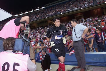 Defendió la portería del Atleti hasta que colgó los guantes en la temporada 2003-04.