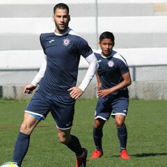 Edgar Méndez se suma a la lista de lesionados de Cruz Azul