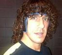 Puyol estrena nueva máscara