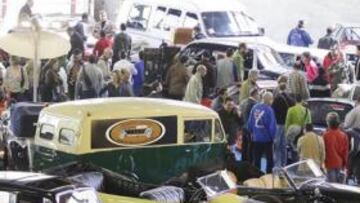 <b>UN LUJO. </b>Los aficionados disfrutaron de joyas como el Ferrari 275 GTB; por un modelo como ése se ha llegado a pagar un millón de euros.