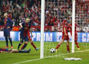 El Barcelona cayó en 2013 (7-0 en el total de la eliminatoria) en las semifinales de Champions ante el Bayern de Heynckes. En la imagen el cuarto gol de Thomas Muller.