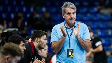 Carlos Ortega, entrenador del FC Barcelona de balonmano.