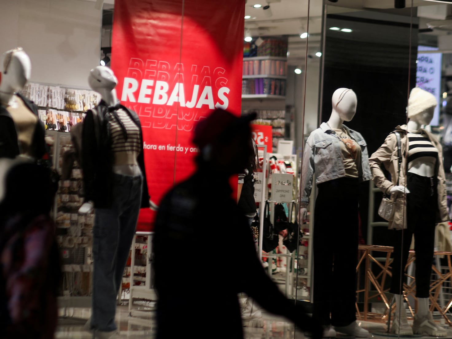 Facua alerta sobre los abusos y mentiras en las rebajas de verano 3 Merca2.es Facua indica que las rebajas de verano necesariamente no son buenas