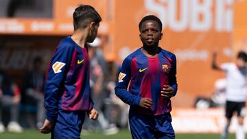 Un pequeño Mbappé se pule en La Masía con Destiny