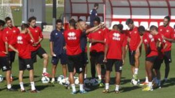 Jémez no da convocatoria y cita a todos frente al Barcelona