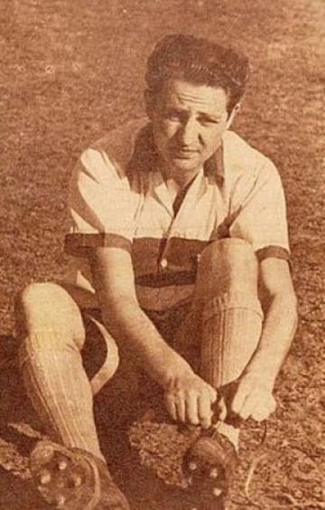 El ex delantero jugó entre 1950 y 1951 en el Stade de Reims. Luego emigró al FC Rouen, en 1952.