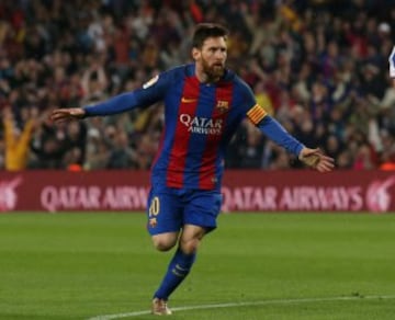 Soccer Football - Barcelona v Real Sociedad - Spanish La Liga Santander - Camp Nou stadium, Barcelona, Spain - 15/04/2017. Barcelona's Lionel Messi celebrates a goal against Real Sociedad. REUTERS/Albert Gea