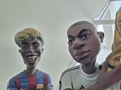 Mbappé y Lamine compiten por no quemarse en las Fallas de Valencia