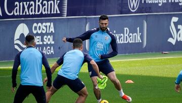 Álex Pastor, durante el entrenamiento de este miércoles en La Rosaleda.