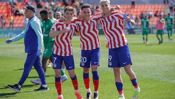 Cala, Diego Bri y Dani González, del Atlético B.