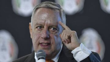 La explicación de Arturo Brizio al penal de Jonathan Rodríguez