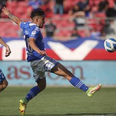 1x1 de la U: Assadi saca la cara y Vargas decepciona