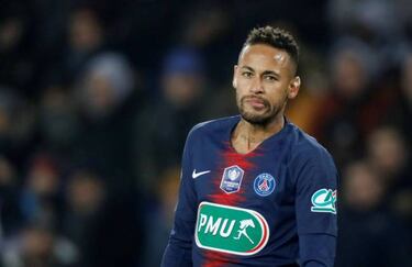 PSG opt to avoid surgery on Neymar injury
