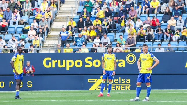 El Cádiz pierde su imbatibilidad como local