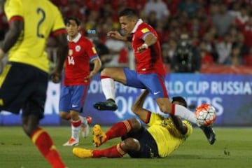 Chile y Colombia dieron buen fútbol en el Nacional de Santiago