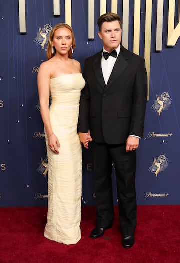 Scarlett Johansson y Colin Jost