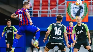 Fran Sol ante el Sporting.