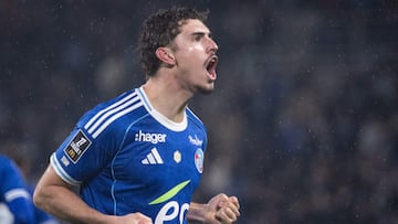 Joaquín Panichelli celebra un gol con el Estrasburgo.