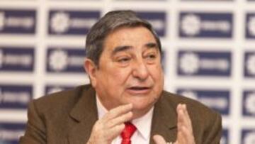 Augusto César Lendoiro, en rueda de prensa.