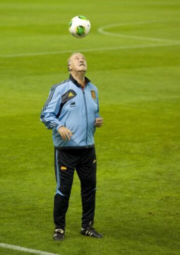 El entrenamiento de la selección española provocó un lleno absoluto en el estadio Carlos Belmonte