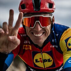 Ya es oficial: ¡Aleix Espargaró se pasa al ciclismo!