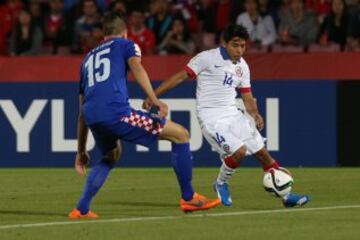 De un disparo rápido y certero, Luciano Díaz ha sido un valioso aporte para la ofensiva de La Roja Sub 17 que jugó el año 2015. También ha sido sparring de la Selección Chilena adulta. Y hoy se encuentra en Colo-Colo sub-19.