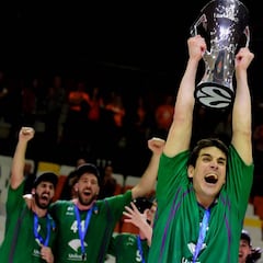Carlos Suárez renueva hasta 2021 con el Unicaja de Málaga